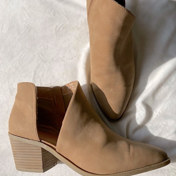 Women's Tan Ankle Boots - Picture 1 of 12